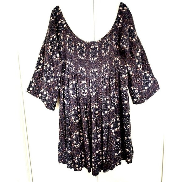 Torrid Challis Medallion Off-Shoulder Floral Smocked Skater Dress - Size 3 (3X) - Picture 7 of 10